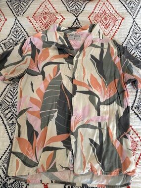 Paperbacks Men’s Short-Sleeve Tropical Shirt - Pink, Olive & Cream
